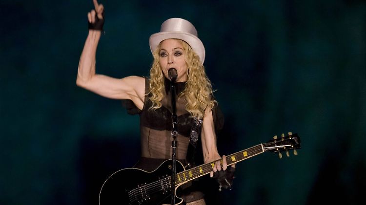 Madonna hat offenbar ein Faible für jüngere Männer und kann sich das auch durchaus leisten.
