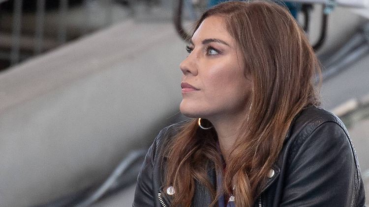 Hope Solo erwartet ein Mädchen und einen Jungen.