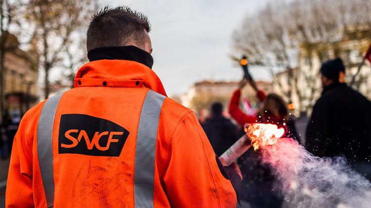 Besonders die Eisenbahner müssen für den Streik tief in die eigene Tasche greifen.