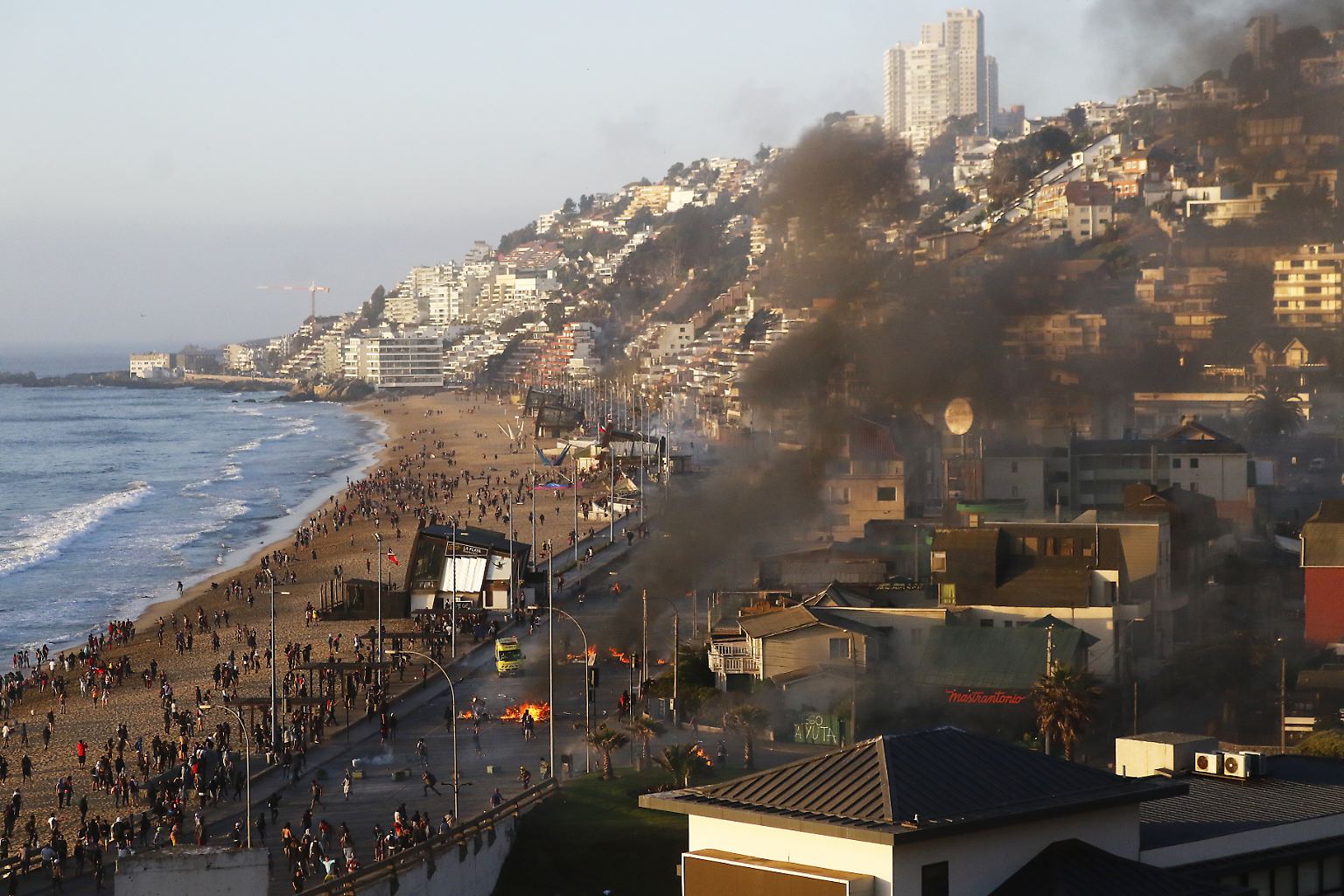 Chile war bisher das Vorzeigeland Lateinamerikas. Das erste OECD-Mitgliedsland der Region mit hohem Wirtschaftswachstum galt lange als das sicherste und stabilste Land des Kontinents. Doch das neoliberale Wirtschaftssystem, das ...