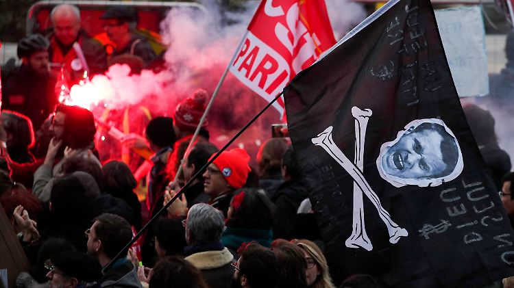 Tausende protestieren in Paris: Die geplante Rentenreform von Präsident Macron erbittert die Franzosen.