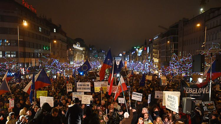 Großdemonstration auf dem Prager Wenzelsplatz.