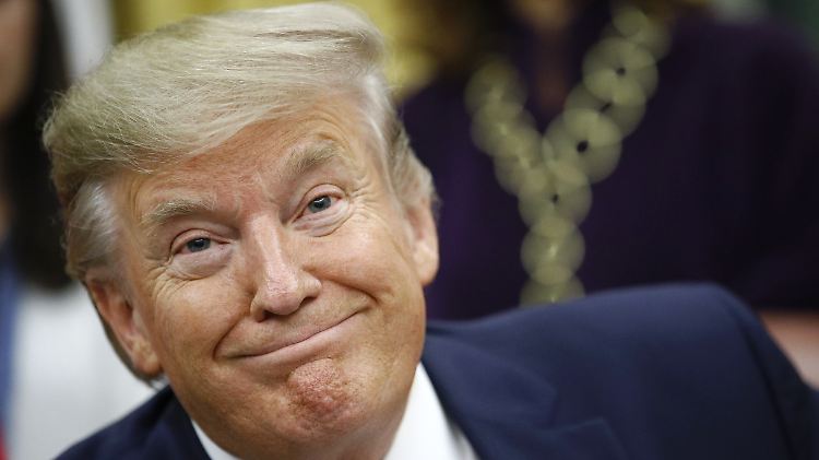 Auch Vorwürfe sexueller Übergriffe und die Russland-Affäre perlten an Trump ab wie an Teflon.