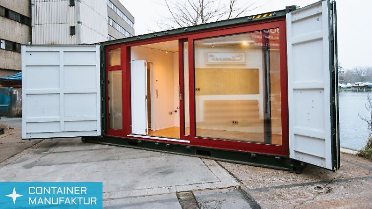 Wenn die Türen wieder geschlossen werden, ist von der Wohnung im Inneren nicht mehr viel zu erkennen.