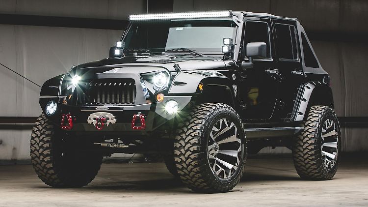 Martialischer kann ein Jeep Wrangler kaum aussehen. Bei Sotheby's ist der Jeep Wrangler Custom jetzt unterm Hammer.