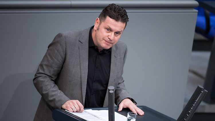 Lars Herrmann bleibt als fraktionsloser Abgeordneter im Bundestag.