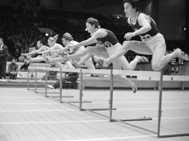 Karin Balzer lief als Hürdensprinterin in die Leichtathletik-Geschichtsbücher.
