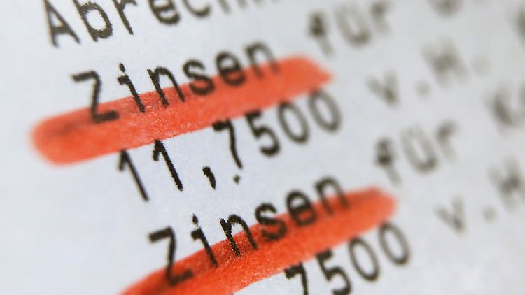 Geldhäuser können Kunden, die wegen der Krise in Not geraten sind, seit 1. April die Zahlung von Zins, Tilgung oder Rückzahlung von Verbraucherkrediten für drei Monate stunden.