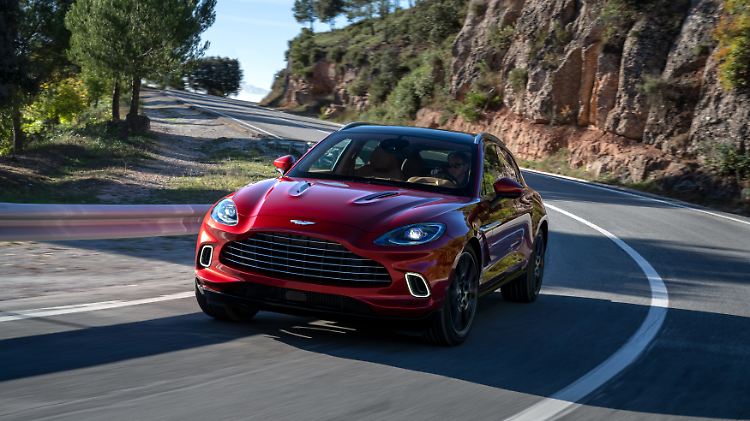 Der DBX ist das erste SUV von Aston Martin und will sich 2020 den Besserverdienenden anbieten.