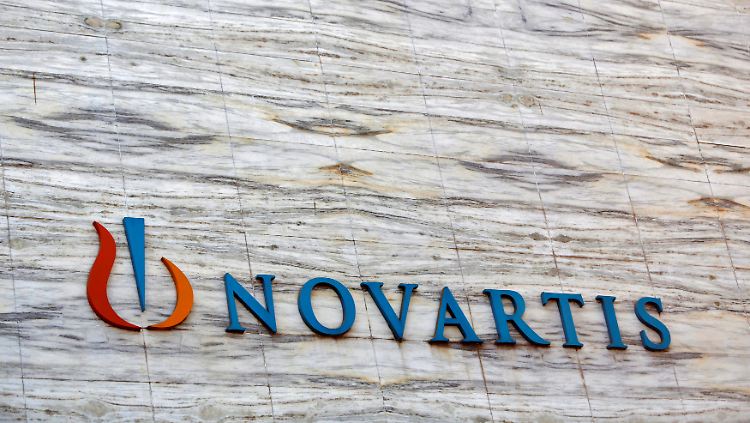 Novartis löst seinen Partner beim Corona-Medikament aus und zahlt künftig eine Umsatzbeteiligung.