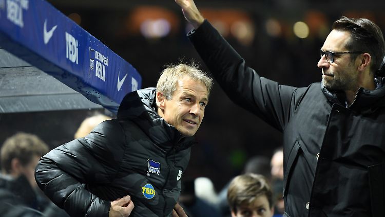 Von seinen fünf Ligaspielen als Hertha-Coach hat Jürgen Klinsmann nur das Debüt verloren. Die ordentliche Bilanz lautet 8 von 15 möglichen Punkten.