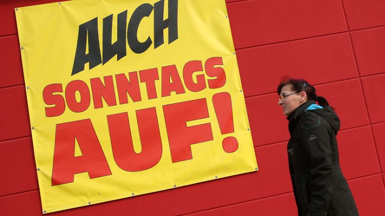 Das Ausmaß der "Erwartungen der Konsumgesellschaft an die Verfügbarkeit menschlicher Arbeit rund um die Uhr" heißt Norbert Walter-Borjans nicht gut.