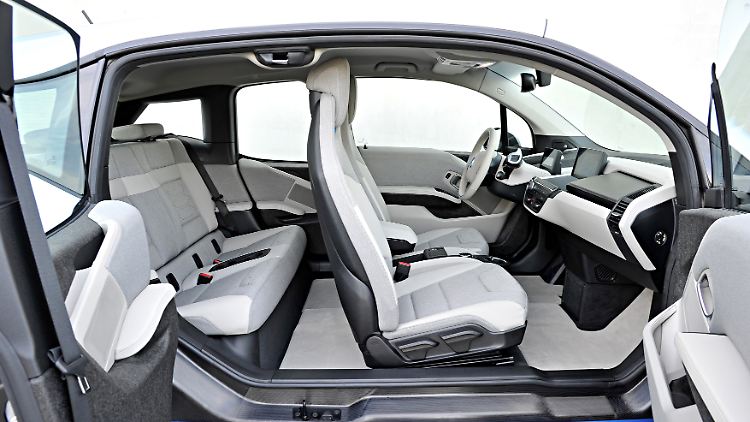 BMW hatte bereits bei der Produktion des i3 konsequent auf den Einsatz von recycelten Materialien gesetzt.