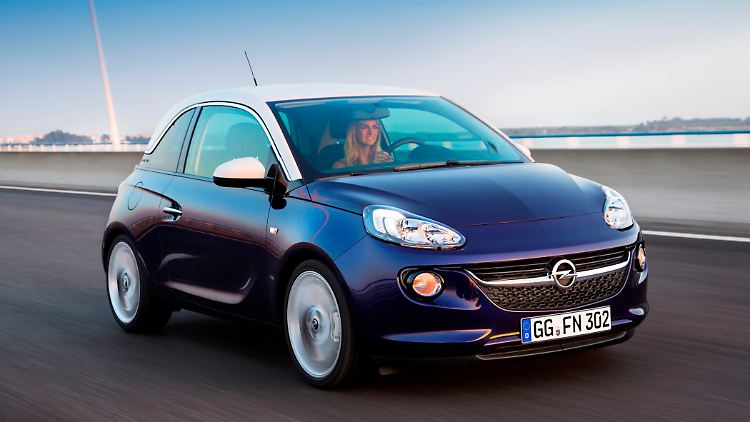 Auch Opel hat bereits recycelte Plastik zu neuen Teilen für seine Fahrzeuge verbaut. Dazu gehören die Stoßfängerbefestigungen, die Wasserabweiser zwischen Motorraum und Spritzwand und die Scheinwerferabdeckung beim Opel Adam.