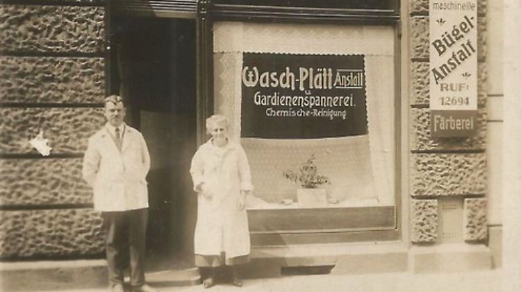 Die Amerikanische Dampfbügelanstalt in Dresden.