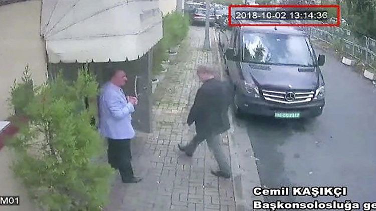 Eine Überwachungskamera zeigt Jamal Khashoggi beim Betreten der saudischen Botschaft in Istanbul. Er kam nicht lebend wieder heraus. 