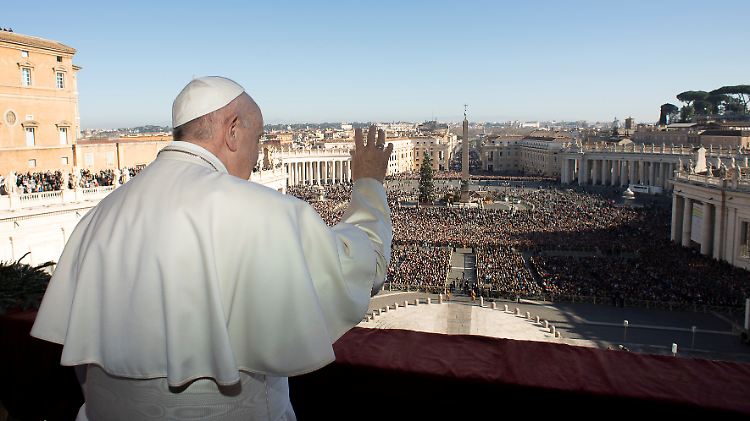 Papst Franziskus spricht zu Weihnachten das "Urbi et Orbi".