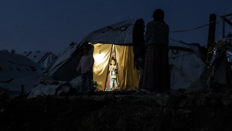 Das Lager Moria auf der griechischen Insel Lesbos ist überfüllt und berüchtigt für seine schlechte Unterbringung. 