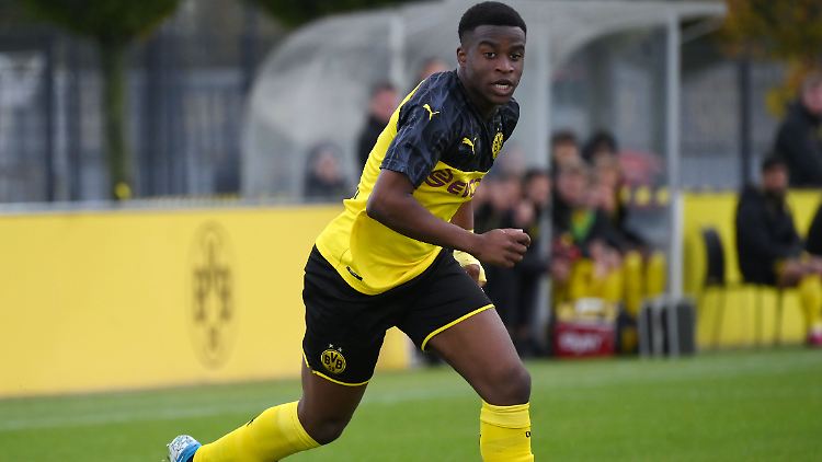 Youssoufa Moukoko ist ein Ausnahmetalent des Fußballs.