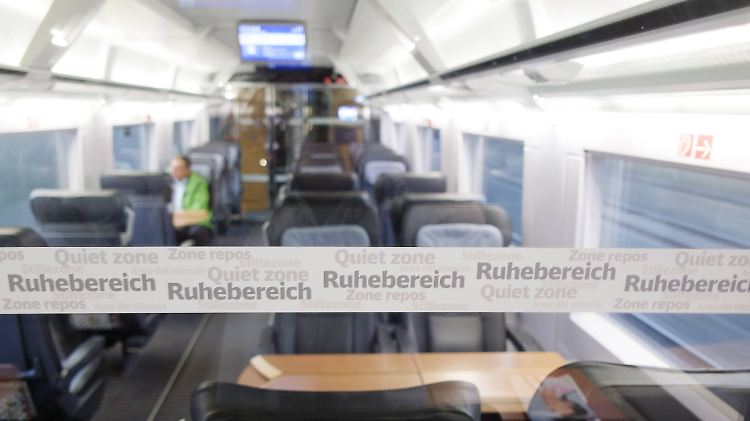 Nicht mal im Zug hat man seine Ruhe.
