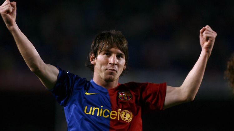 Lionel Messi spielt seit 19 Jahren beim FC Barcelona. Ein versehentliches Angebot hätte das fast verändert.