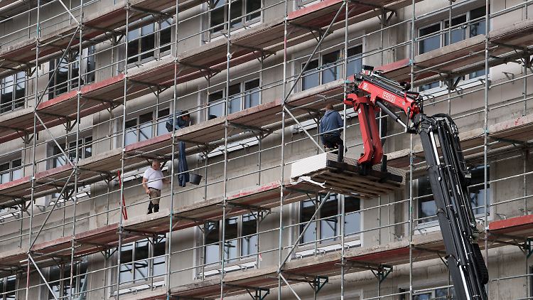 Angesichts niedriger Zinsen ist Kaufen für viele verlockender als das Mieten. 