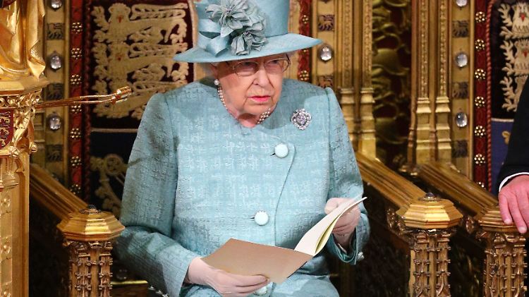 Die Queen wird im Laufe des kommenden Jahres die ausgelobten Orden und Auszeichnungen verleihen. 