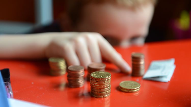Durch die neuen Bestimmungen werden mehr Familien Kinderzuschlag bekommen, ist sich Ministerin Giffey sicher.