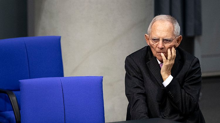 Schäuble bescheinigt den Ostdeutschen einen Erfahrungsvorsprung.