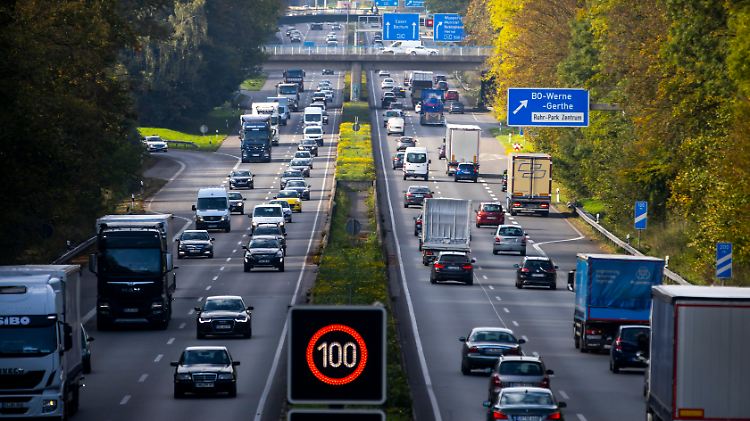 Eine Option könnte sein, das Tempolimit auf die Zeit zwischen 06.00 Uhr und 22.00 Uhr zu beschränken.