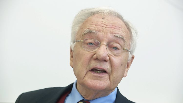 Manfred Stolpe war der erste Regierungschef in Brandenburg nach der Wende.