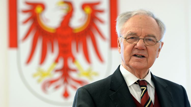 Manfred Stolpe setzte sich als "kirchlicher Chefdiplomat" für die evangelische Kirche in der DDR ein.