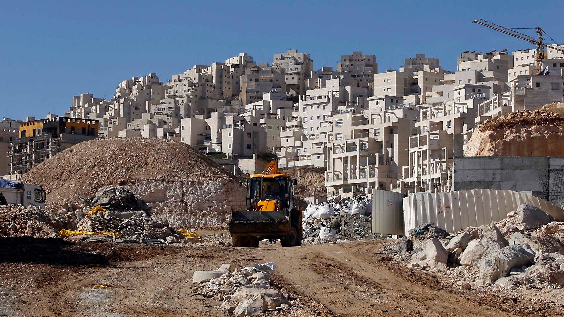 In einer jüdischen Siedlung bei Jerusalem wird kräftig gebaut.