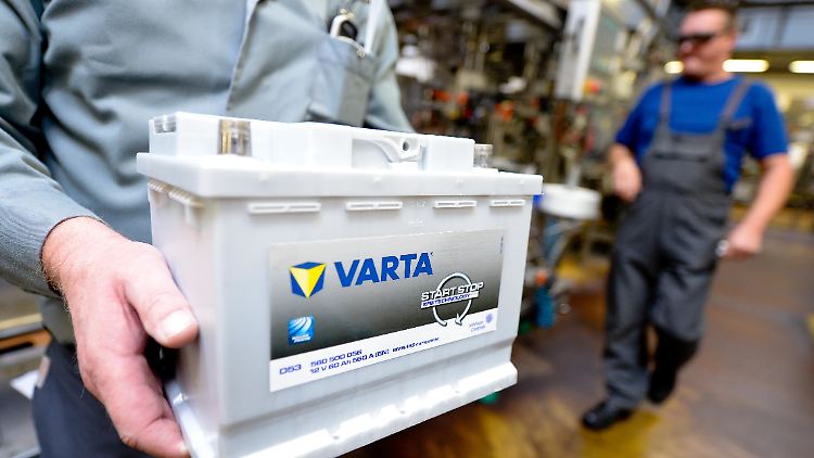 Batterien, Akkus, Ladegeräte, Power Banks und Leuchten zählen zum Varta-Portfolio.