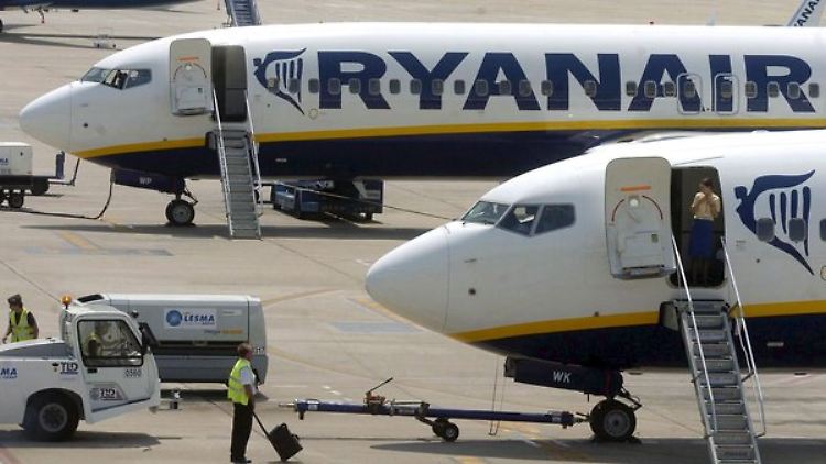 Ryanair dreht an der Sparschraube.