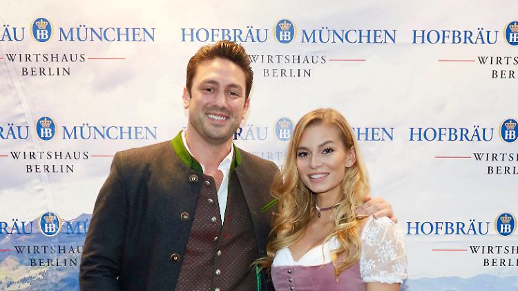 Im September war die Welt noch in Ordnung: Daniel Völz und seine Lisa auf dem Oktoberfest.