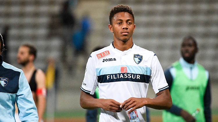 Nathael Julan wurde nur 23 Jahre alt. Der Stürmer von EA Guingamp starb bei einem Autounfall.