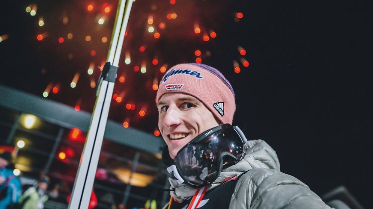 Erschöpft, aber glücklich: Karl Geiger nach dem Tournee-Finale.