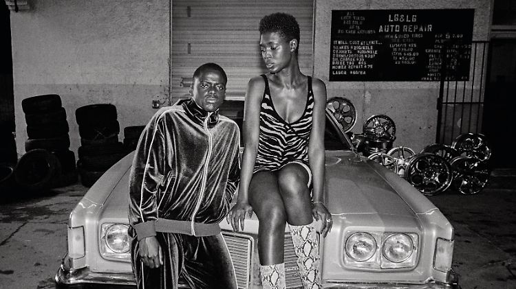 Slim (Daniel Kaluuya) und Queen (Jodie Turner-Smith) werden zu unfreiwilligen Ikonen der schwarzen Community.