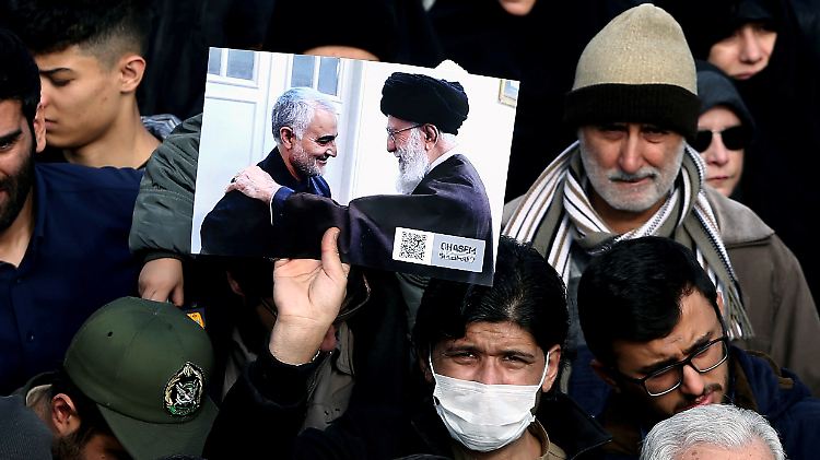 Irans religiöser Führer Ajatollah Ali Chamenei will den Tod seines Freundes Ghassem Soleimani direkt rächen.