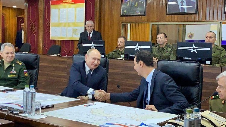 Syriens Machthaber Assad verdankt dem russischen Präsidenten Putin, dass er noch im Amt ist. 