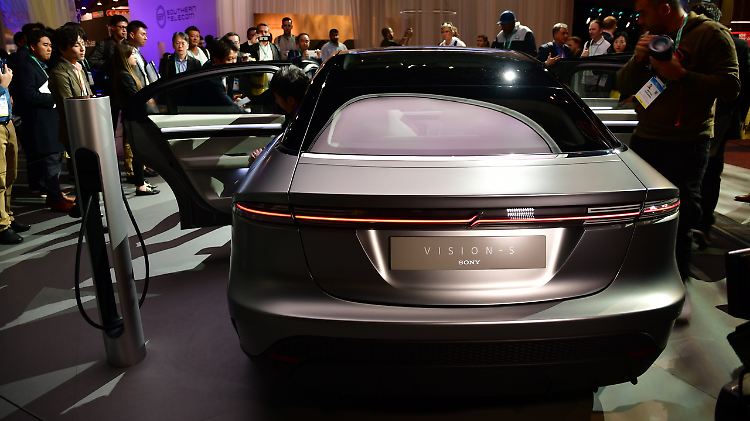 Vor allem mit dem Innenleben seiner Vision-S will Sony das Autofahren emotionalisieren.