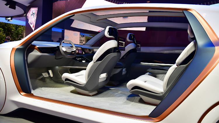 Mit der Studie Airflow Vision Concept zeigt Chrysler, wie das Reisemobil der Zukunft aussieht.