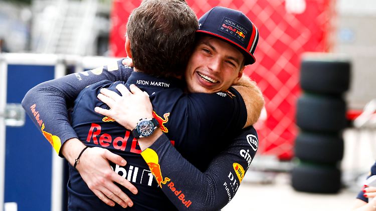 Max Verstappen macht sich bei Red Bull mit seiner Vertragsverlängerung sehr beliebt.
