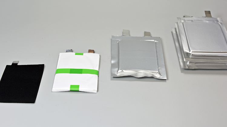 Billiger, stärker, umweltfreundlich: In dieser neuartigen Batterie kommt statt einer Nickel-Kobalt-Kathode Schwefel zum Einsatz.