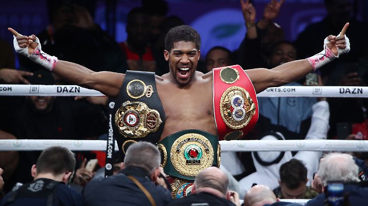 Anthony Joshua besitzt drei der vier großen WM-Titel. Gegen ihn wollen alle kämpfen.