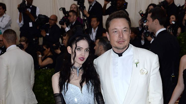 Grimes und Elon Musk sind seit 2018 ein Paar und bekommen nun offenbar ihr erstes gemeinsames Baby.