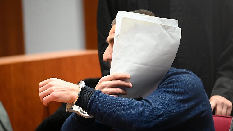Angriff mit dem Radkreuzschlüssel: Das Bonner Gericht schickt den Vater eines 17-jährigen Mädchens für achteinhalb Jahre ins Gefängnis: