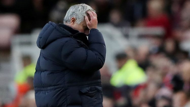Die richtige Erfolgs-Formation für Tottenham hat José Mourinho noch nicht gefunden.