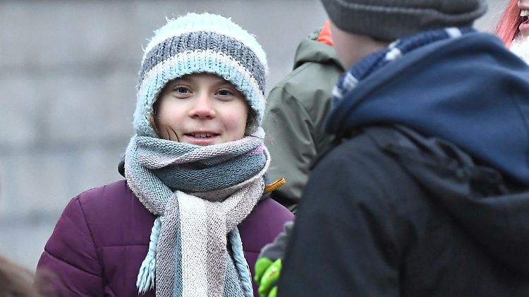 Greta Thunberg appelliert an Siemens, sich von dem Geschäft zurückzuziehen.